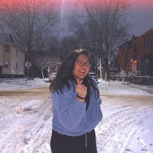 Meet your Posher, Mia